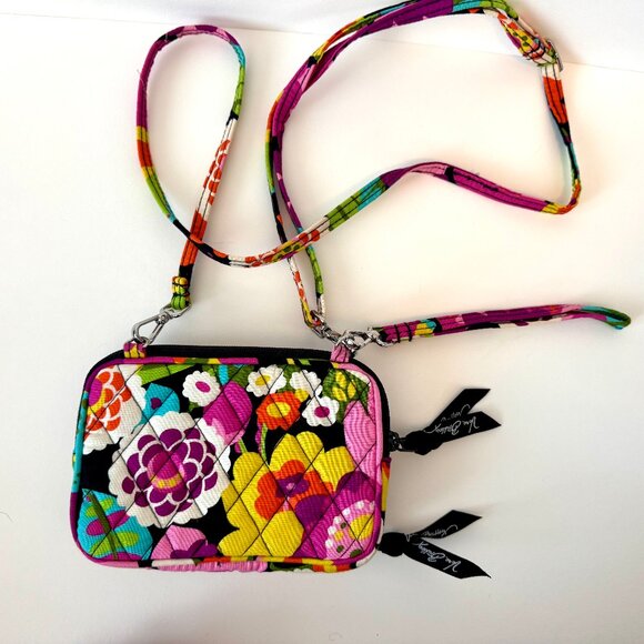 VERA BRADLEY- ON THE SQUARE WRISTLET/CROSSBODY - Picture 2 of 5